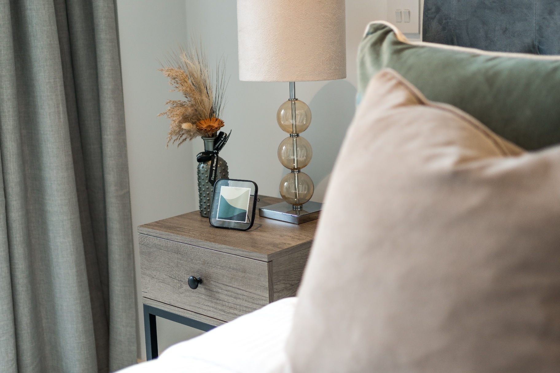 Covent Garden Flat staging detail 7